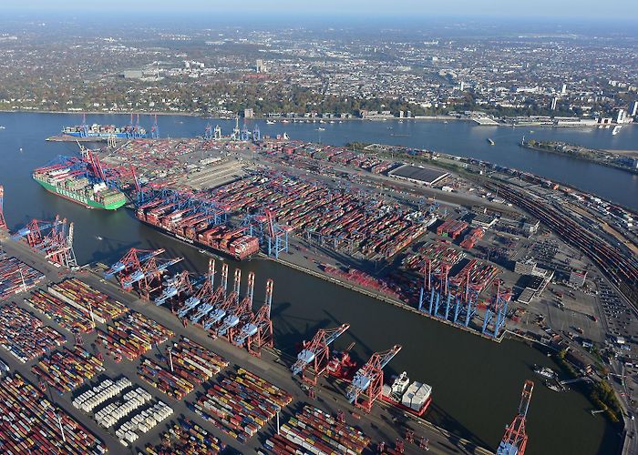Port of Hamburg Port of Hamburg | Port of Hamburg boosts container throughput ... photo