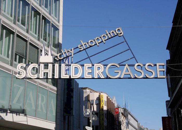 Schildergasse Schildergasse in Cologne: shopping & stories | Cologne Tourist Board photo