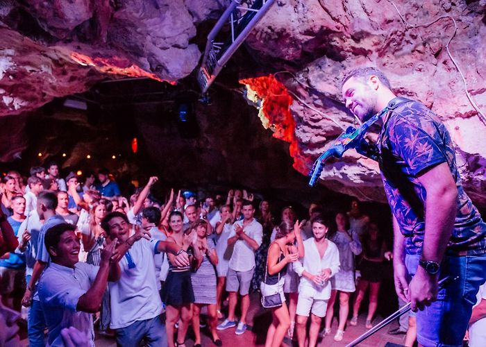 Cova d´en Xoroi Leisure and Entertainment in Alaior (Menorca), enjoy your free time photo