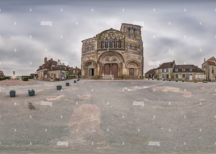 Basilique Sainte Marie-Madeleine Comte de la hi-res stock photography and images - Page 25 - Alamy photo