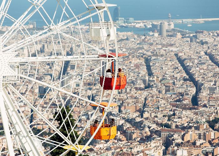 Parque de Atracciones Tibidabo Visita Parque de atracciones del Tibidabo en Sarrià-Sant Gervasi ... photo