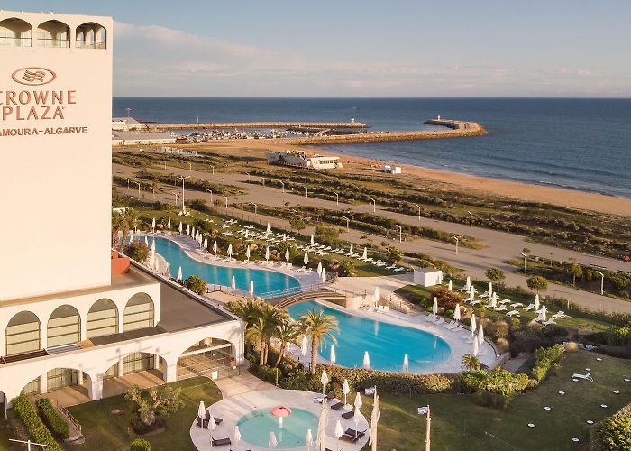 Albufeira Shopping Center Beach Hotels: Crowne Plaza Hotel Vilamoura - Algarve photo