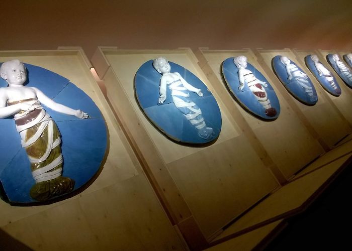 Hospital of Innocents The Hospital of the Innocents in Florence tour photo