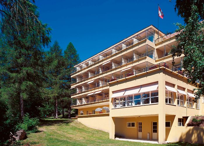Bella Lui Crans-Montana Youth Hostel – Hostelling International photo