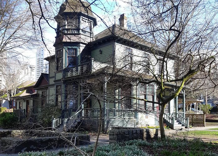 Roedde House Museum ROEDDE HOUSE MUSEUM MEETING – The Stormy Petrels of BC photo