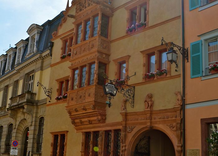 House of the Heads Tower of London | schwingeninswitzerland photo