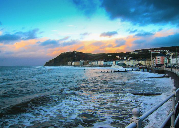 Borth and Ynyslas Golf Club Aberystwyth Beach Tours - Book Now | Expedia photo