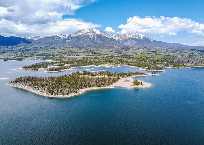Dillon Reservoir Dillon Reservoir, Colorado - WorldAtlas photo