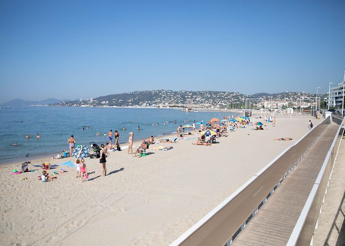Juan-les-Pins Beach Beach La Lutétia - Antibes | Office of Tourism official website photo