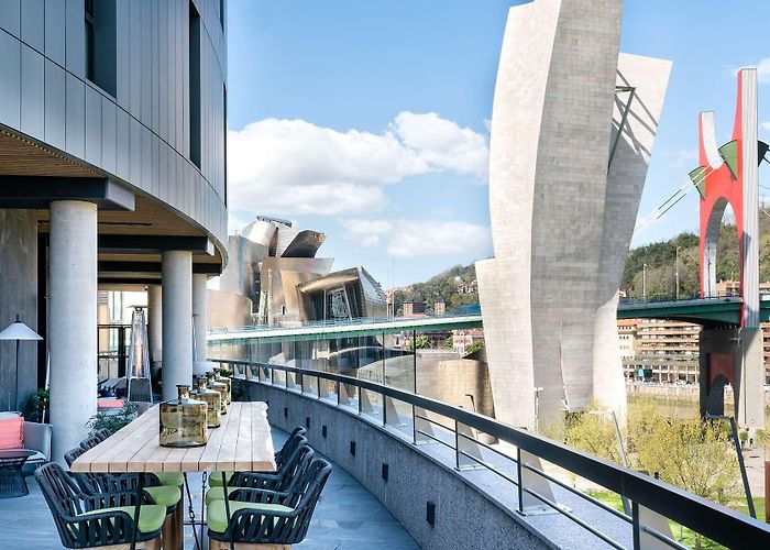 Galeria de Arte Artebi Supermercado de Arte Hotel Sercotel Coliseo, Bilbao | 2024 Updated Prices, Deals photo