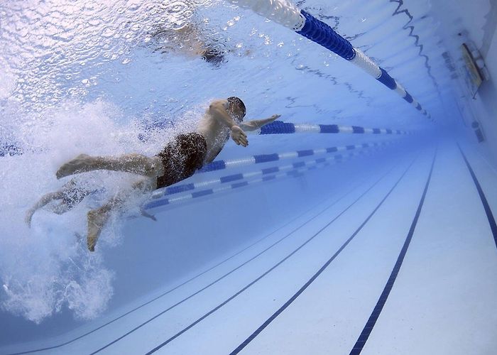 Sport-en Recreatiebad De Fluit Banen zwemmen kan niet meer op zaterdagochtend in De Fluit ... photo