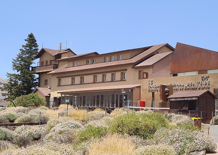 Centro de Fotografia Parador Nacional del Teide: parada de bus, Cañadas del Teide photo