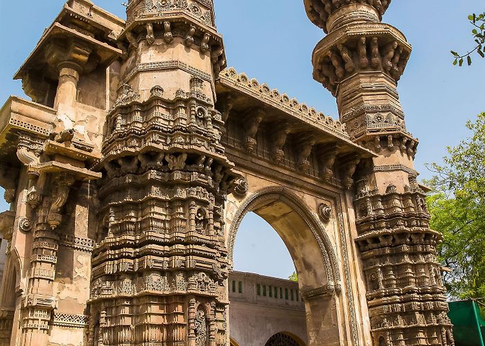 Jhulta Minara Jhulta Minara Sidi Bashir Mosque photo