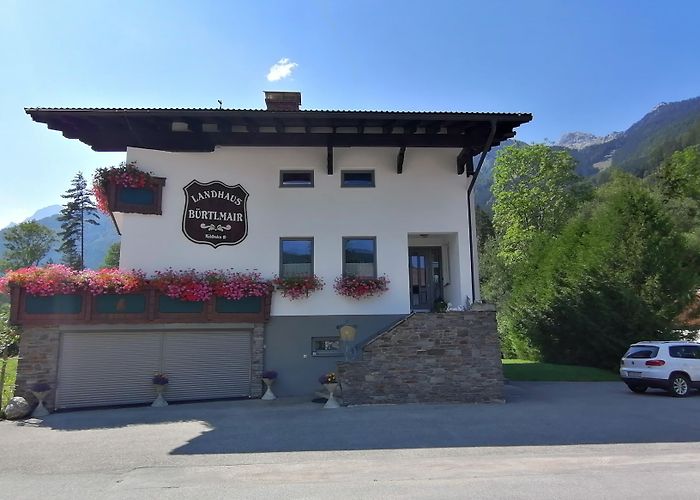 Wilderermuseum St Pankraz Hotel garni Landhaus Bürtlmair*** photo
