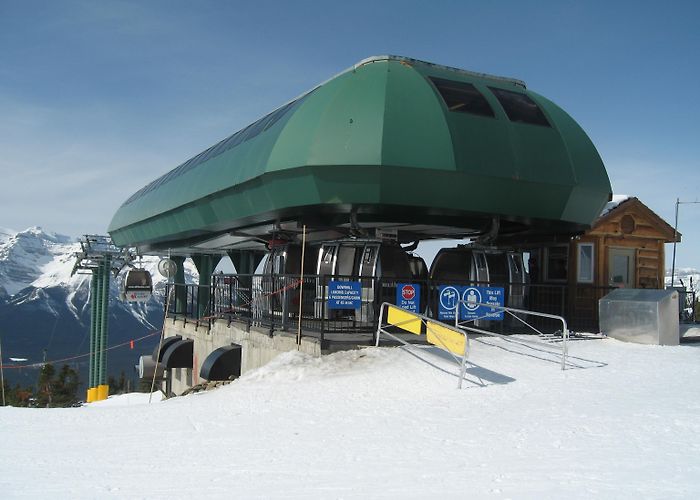 Grizzly Express Gondola Grizzly Express Gondola – Lake Louise, AB – Lift Blog photo