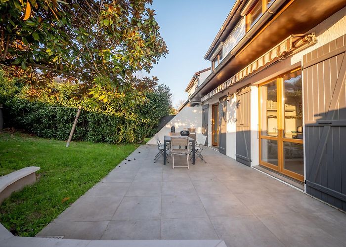 Musée de la Draperie Centre Ville Vacation Rentals, Vienne: house rentals & more | Vrbo photo