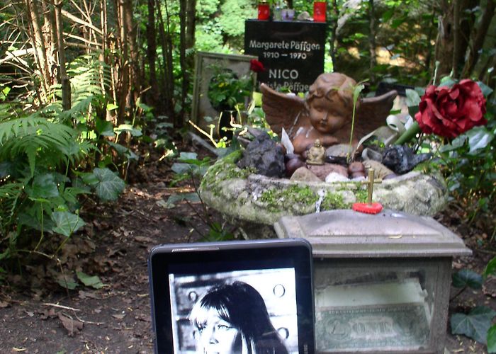 Grunewald Forest The Friedhof Grunewald-Forst. The history of a graveyard whose ... photo