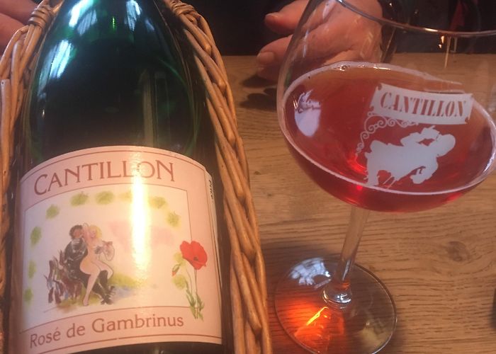 Moeder Lambic Drinking at Moeder Lambic in Brussels : r/beerporn photo