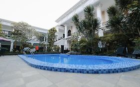 The Grand Palace Hotel Yogyakarta Exterior photo