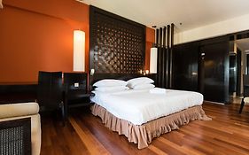 W Studio Resort Suites At Pyramid Tower Petaling Jaya Exterior photo