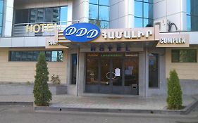 Ddd Hotel Yerevan Exterior photo