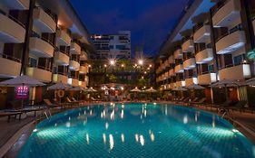 Baron Beach Hotel Pattaya Exterior photo
