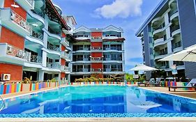 Perdana Serviced Apartment & Resorts Padang Mat Sirat Exterior photo