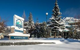 Pocaterra Inn And Waterslide Canmore Exterior photo
