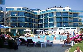 Riviera Blue Hotel Pantai Sunny Exterior photo