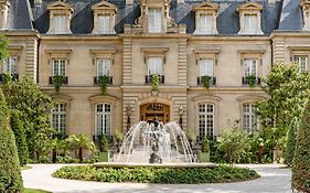 Saint James Paris Hotel Exterior photo