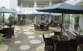 Ramayana Hotel Makassar Exterior photo