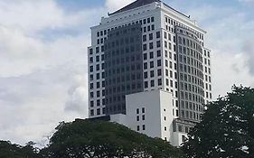 Merdeka Palace Hotel & Suites Kuching Exterior photo