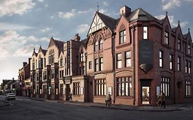 The Royal Hotel Crewe, A Brilliant Collection, Powered By Oyo Exterior photo