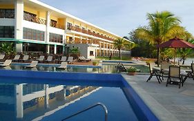 Playa Tortuga Hotel And Beach Resort Bocas Town Exterior photo