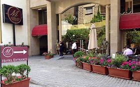 Midtown Hotel & Suites Beirut Exterior photo