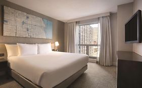 Hilton Chicago/Magnificent Mile Suites Exterior photo