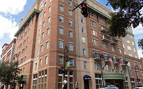 Holiday Inn Express Savannah - Historic District, An Ihg Hotel Exterior photo