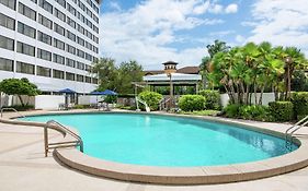 Hilton Tampa Airport Westshore Hotel Exterior photo