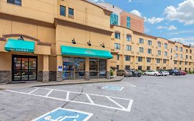 Quality Inn And Suites Niagara Falls Exterior photo