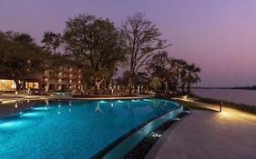 Radisson Blu Mosi-Oa-Tunya Livingstone Resort Exterior photo