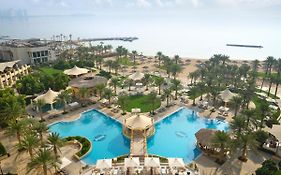 Intercontinental Doha Beach & Spa, An Ihg Hotel Exterior photo