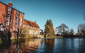 The Old Mill Hotel Salisbury Exterior photo