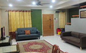 Homestay Cikgu Zedi Hulu Langat Exterior photo