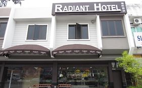 Radiant Hotel Sitiawan Exterior photo