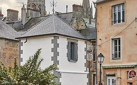 La Plus Petite Maison De France Bayeux Exterior photo