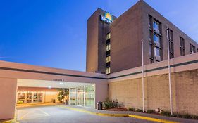 Days Hotel By Wyndham Danville Conference Center Exterior photo