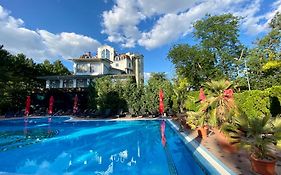 Hotel Royal Park Chisinau Exterior photo