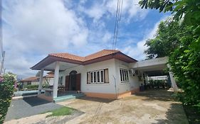 Mae Rampung Beach House Pool Villa Rayong Exterior photo