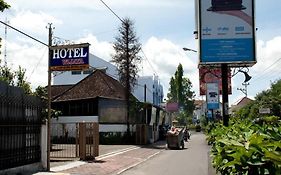 Hotel Wijaya Magelang Exterior photo