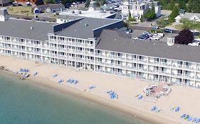 Hamilton Inn Select Beachfront Mackinaw City Exterior photo